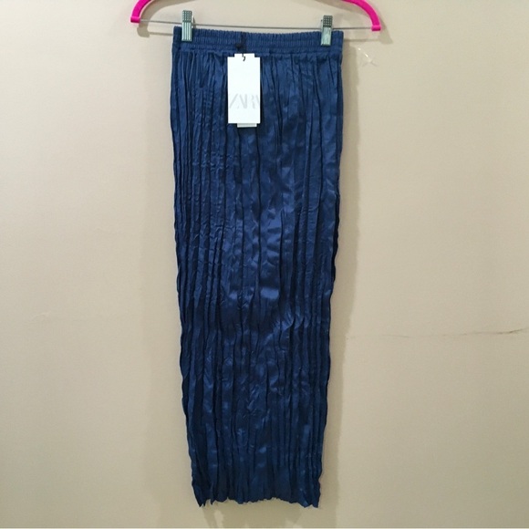 Zara Wrinkled Midi Skirt Women’s Size M  Blue Satin Effect Blogger New 1131/835 - Picture 6 of 9